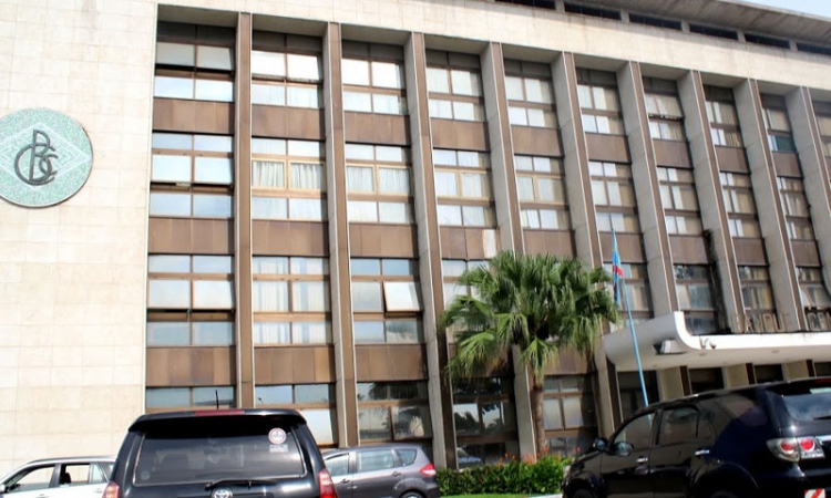 RDC : ambition de la BCC sur l’or artisanal pour muscler les réserves, freins sécuritaires et financiers en vue