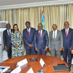RDC : Le Gouvernement signe 2 projets d’accords de financement avec la Banque Mondiale évalués à 750 millions $